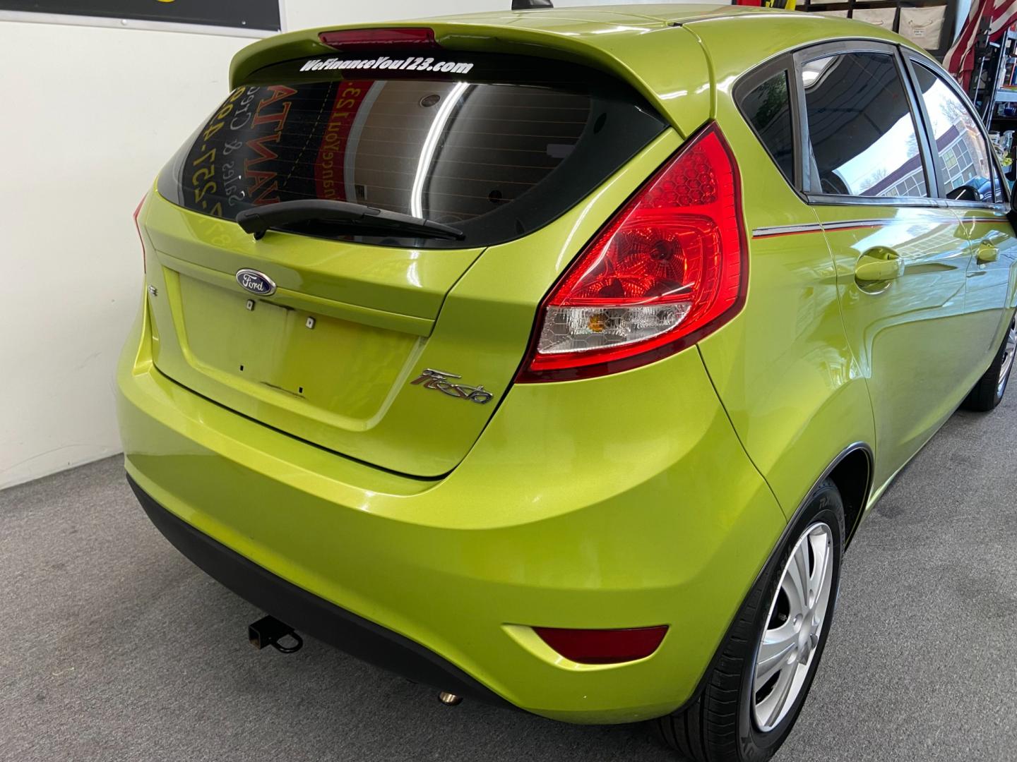 2012 GREEN Ford Fiesta SE Hatchback (3FADP4EJ7CM) with an 1.6L L4 DOHC 16V engine, located at 533 S West End Blvd., Quakertown, PA, 18951, (877) 257-4995, 40.343994, -75.303604 - Photo#2